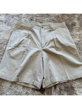 NWT Byron Nelson Men’s Size 36 Khaki Shorts Color Sand Cotton Pleated Front Golf